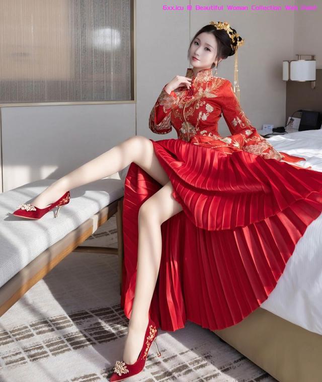 杏子红色新娘服饰格外迷人