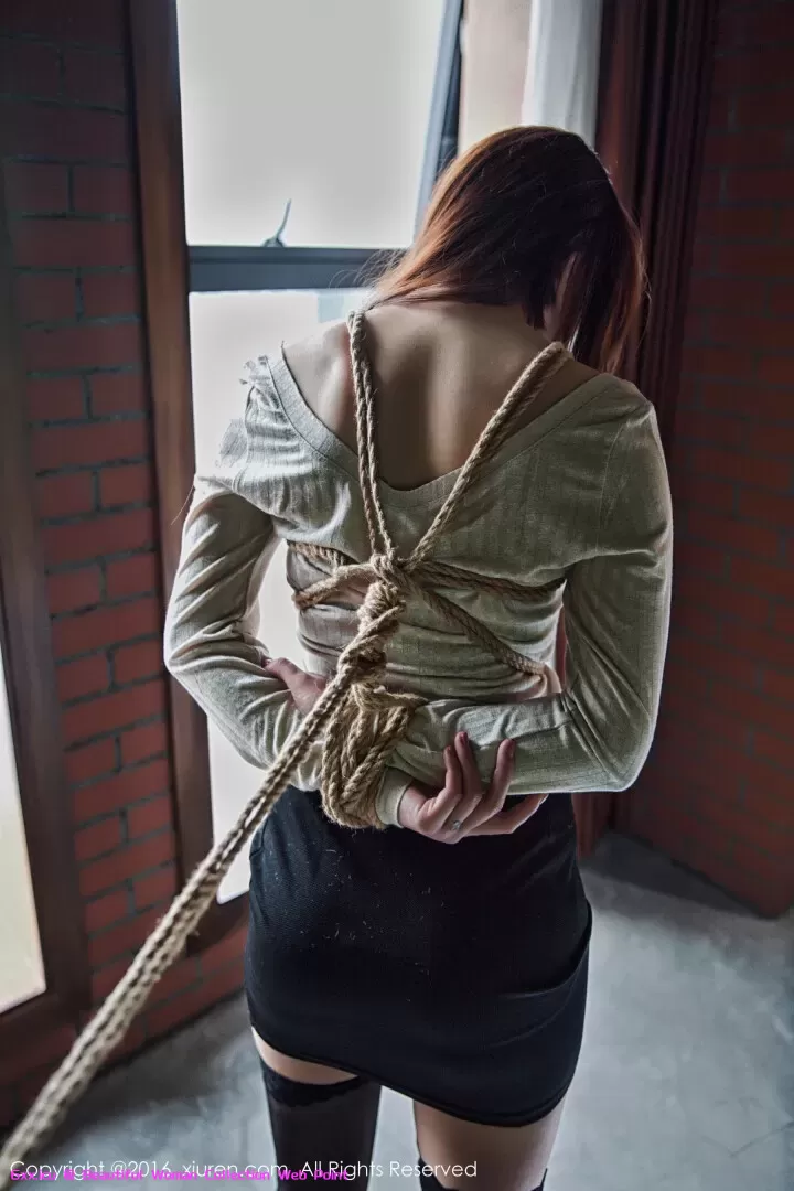 兜豆靓Youlina黑丝制服束缚诱惑迷人