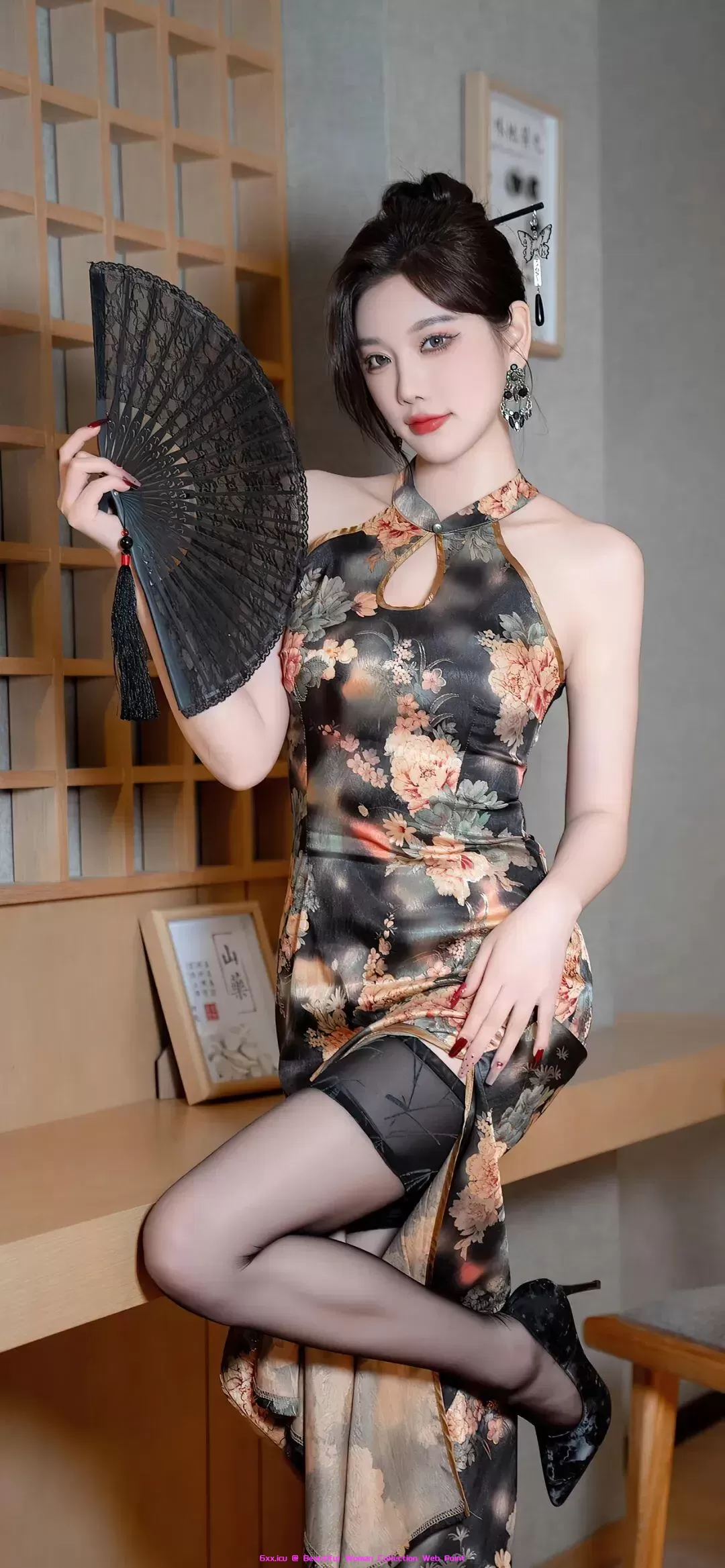 杨晨晨性感旗袍，诱惑满满