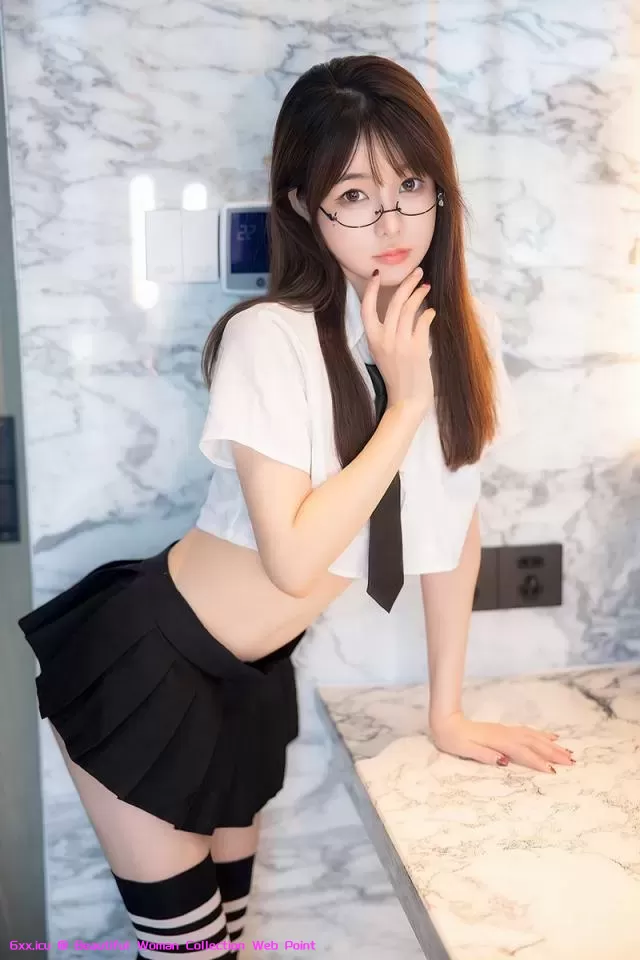 非常养眼的萌妹子婠婠么写真